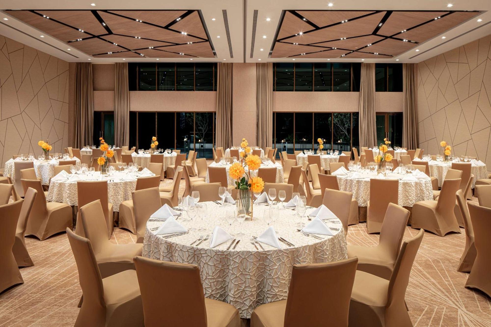 DoubleTree by Hilton Dubai M Square Hotel&Residences Exterior foto